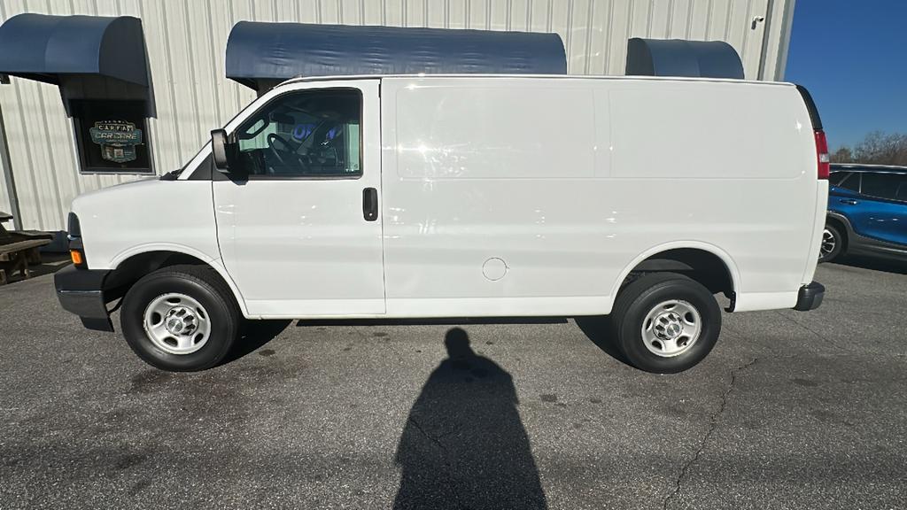 2023 Chevrolet Express Cargo Work Van's photo