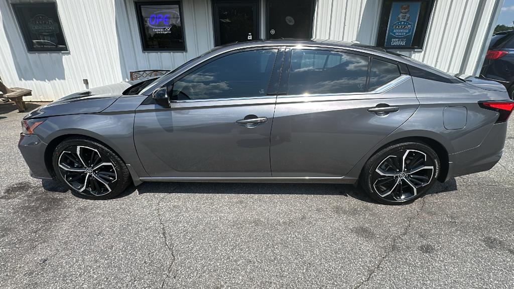 2024 Nissan Altima SR