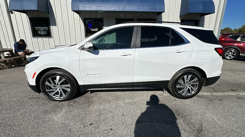 2024 Chevrolet Equinox LT's photo