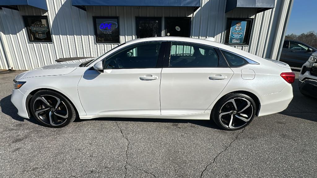 2019 Honda Accord Sport's photo