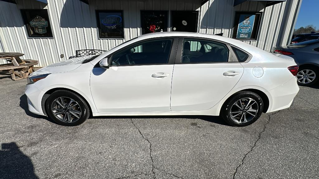 2024 Kia Forte LXS's photo