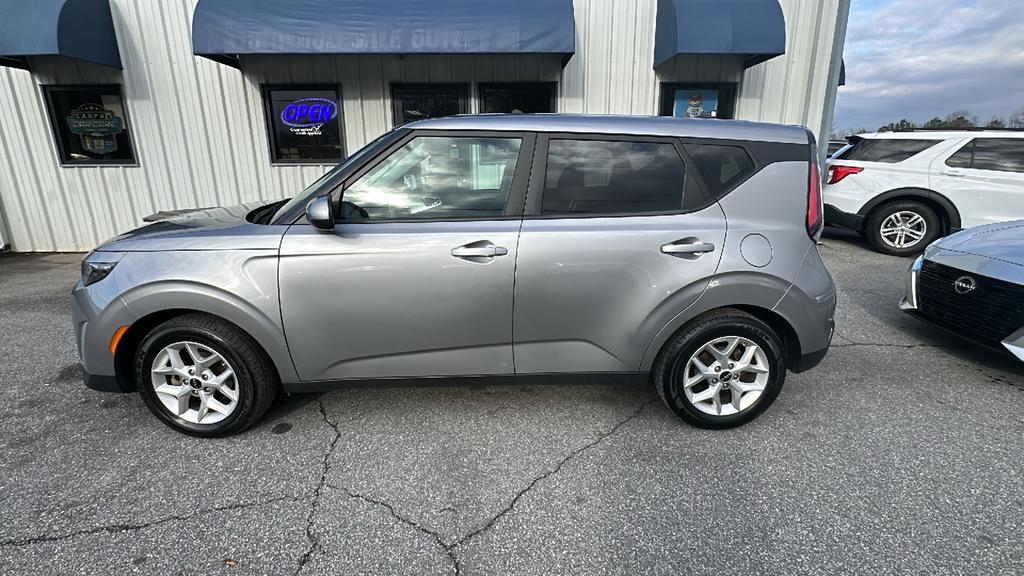 2024 Kia Soul LX