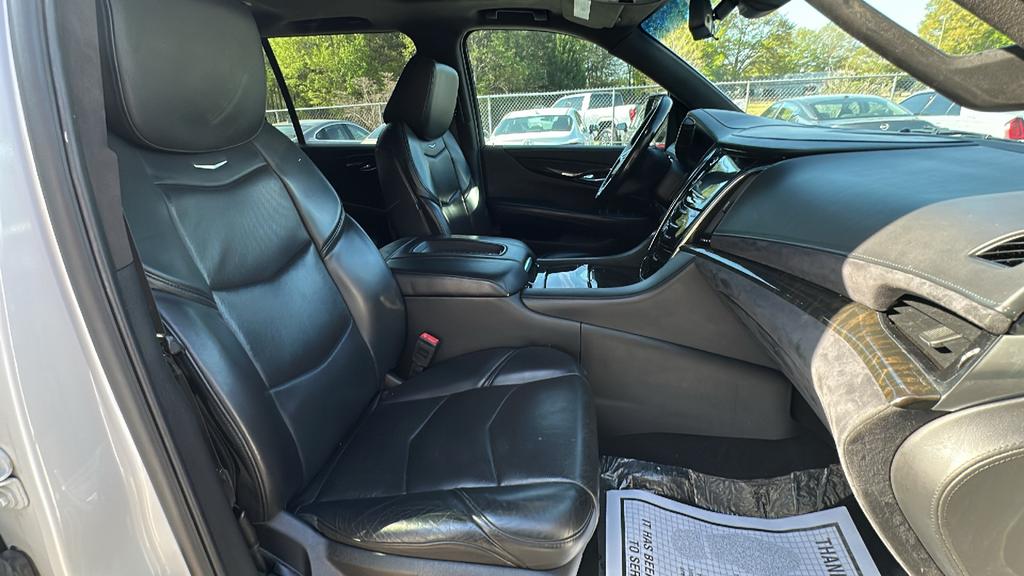 2019 Cadillac Escalade ESV Platinum - Photo 17