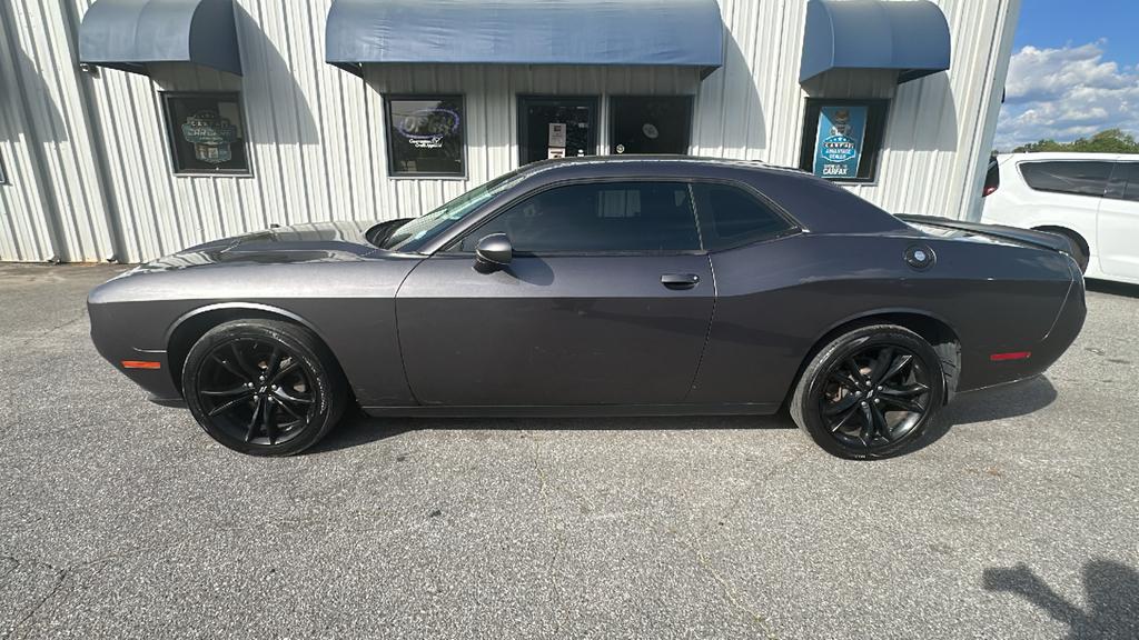 2017 Dodge Challenger SXT