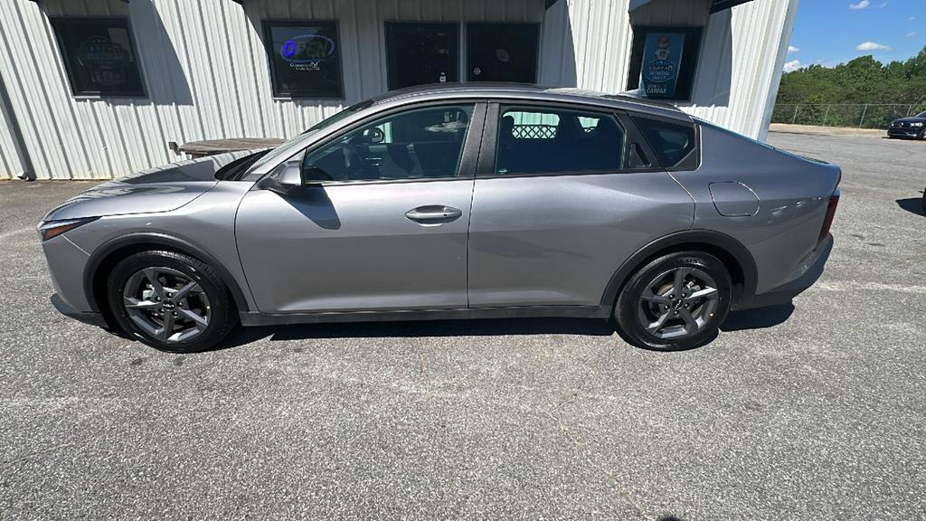 2025 Kia K4 LXS AT's photo