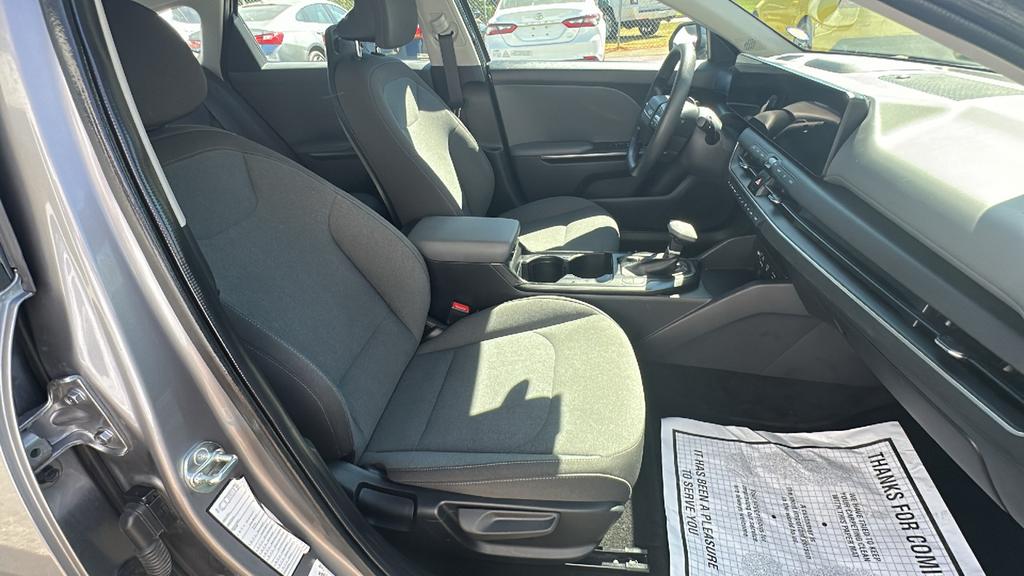 2025 Kia K4 LXS - Photo 16