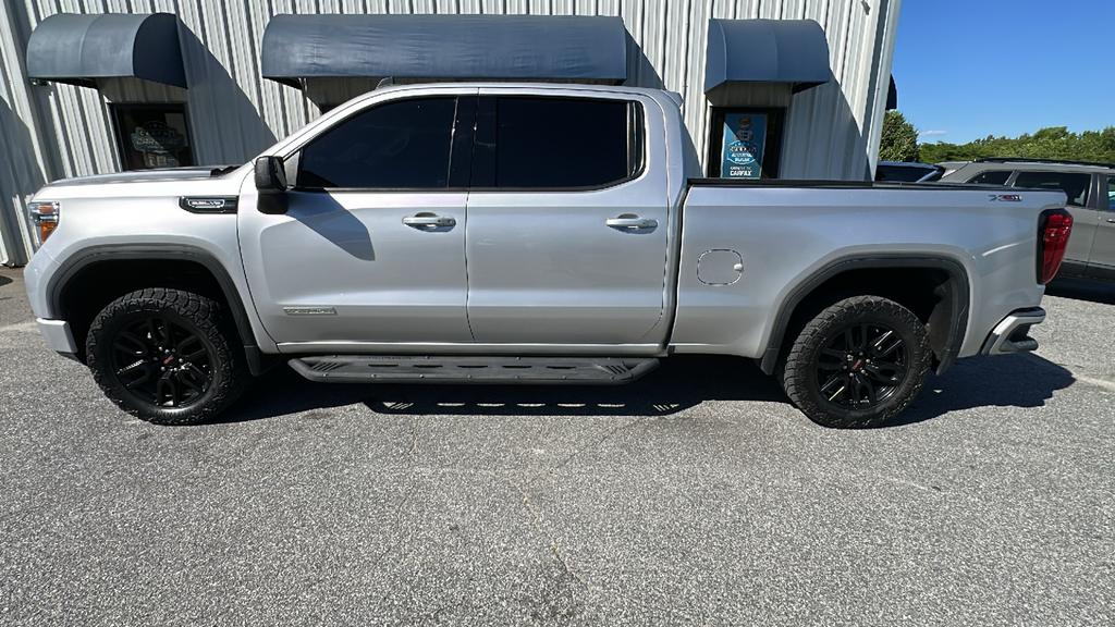 2020 GMC Sierra 4WD Crew Cab Standard Box Elevation's photo