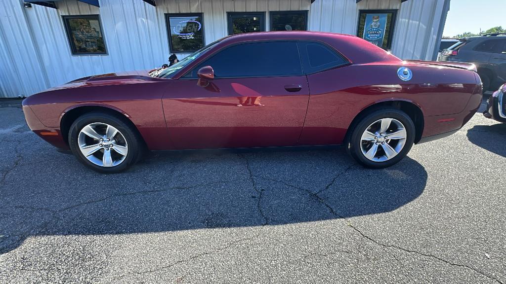 2021 Dodge Challenger SXT Auto's photo