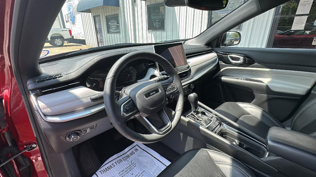 2025 Jeep Compass Limited - Photo 9