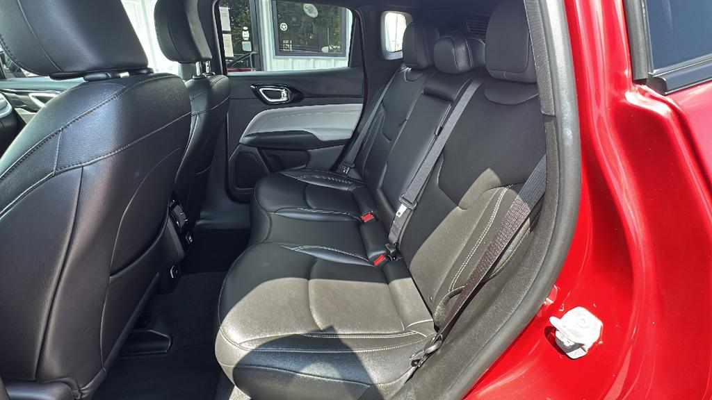 2025 Jeep Compass Limited - Photo 13