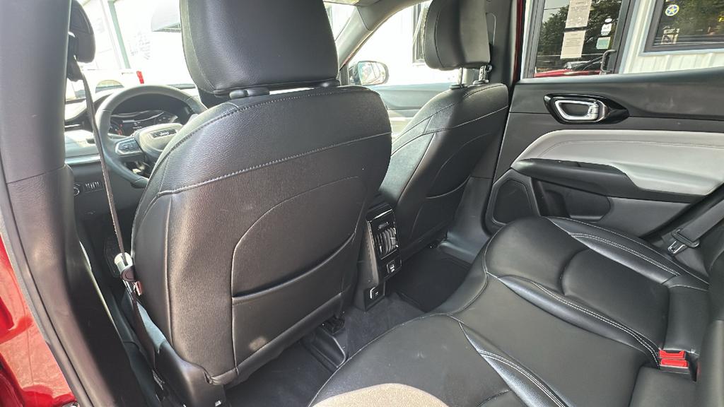 2025 Jeep Compass Limited - Photo 12