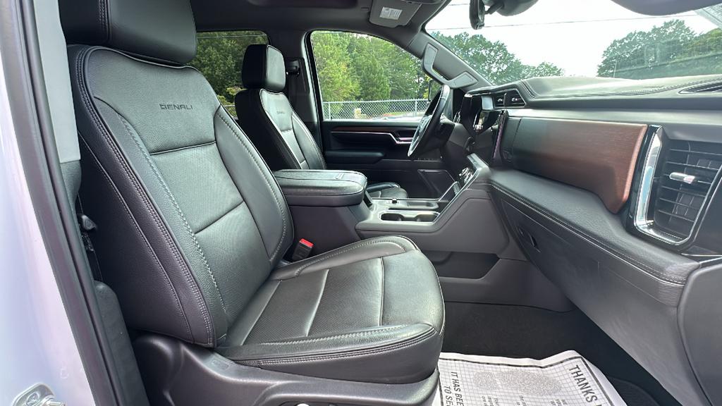 2025 GMC Sierra 3500HD Denali - Photo 18