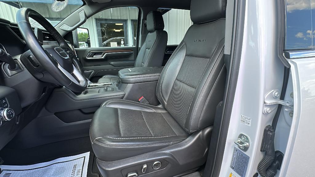 2025 GMC Sierra 3500HD Denali - Photo 10