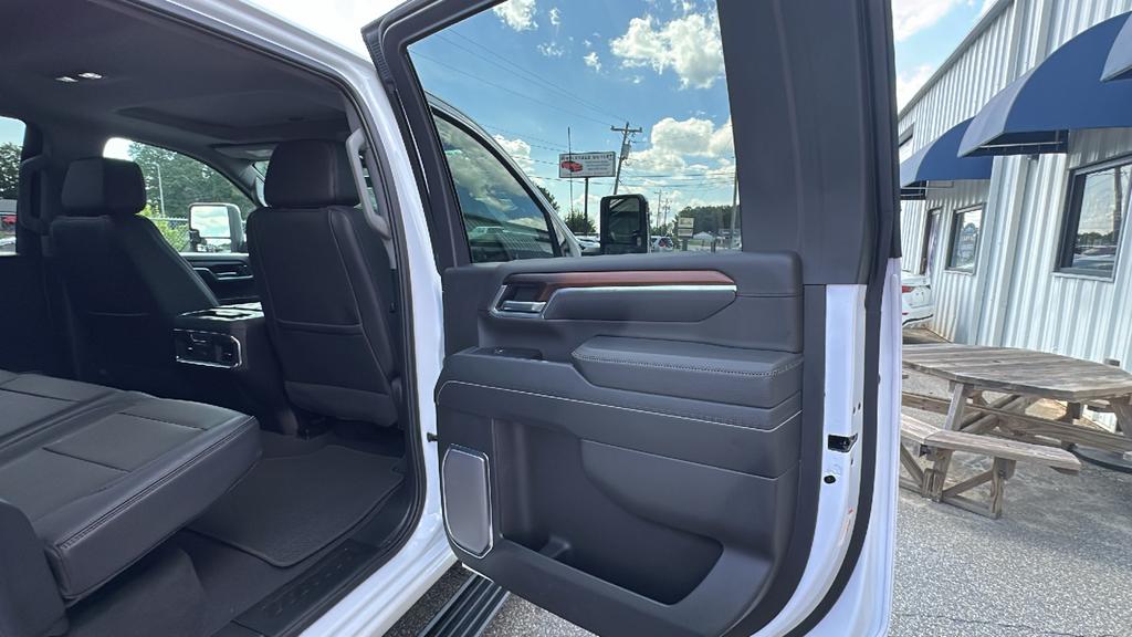 2025 GMC Sierra 3500HD Denali - Photo 19
