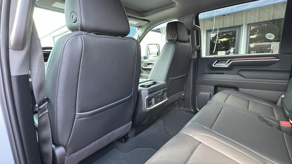 2025 GMC Sierra 3500HD Denali - Photo 15
